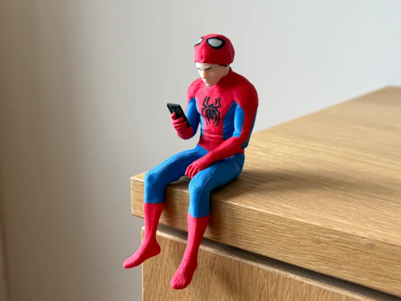 007 Peter Parker Sitting on Shelf Figure Spider-Man