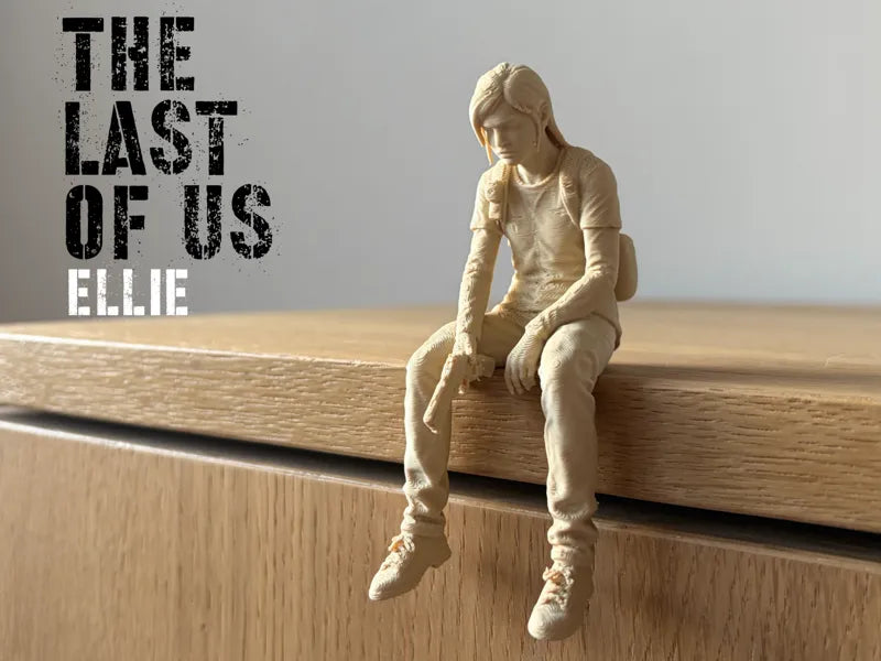 Ellie Sitting on Ledge Shelf - The Last of Us