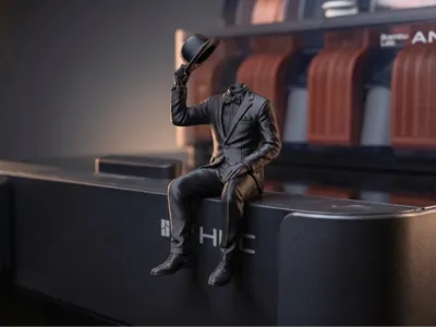 028 The Invisible Gentleman - Sitting Desk