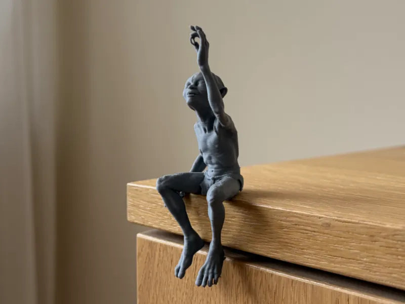 048 Gollum Fan Art Sitting Shelf Figure  LotR