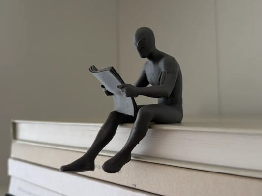 082 Spiderman Reading Newspaper Shelf Figure