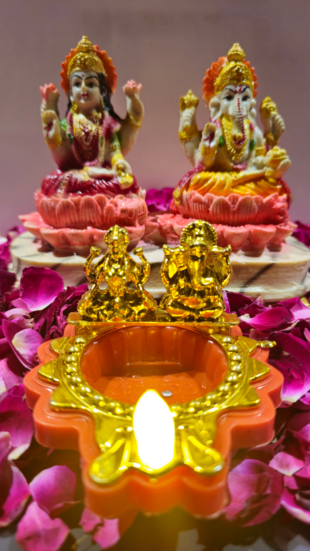 Lakshmi Ganesha Murti-With Free 1 Pc Lakshmi Ganesha Water Sensor Diya